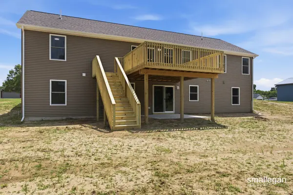13881 Meadow Oak DR NE, Oakfield Twp, MI 48838
