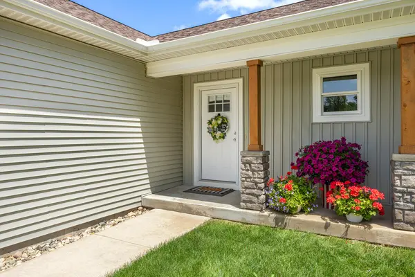 5242 N Point DR, Pierson Twp, MI 49339
