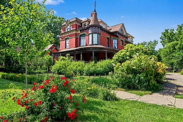 916 W Kalamazoo AVE, Kalamazoo City, MI 49007