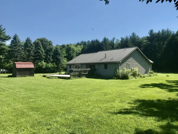 11348 Riverside DR, Mottville Twp, MI 49099