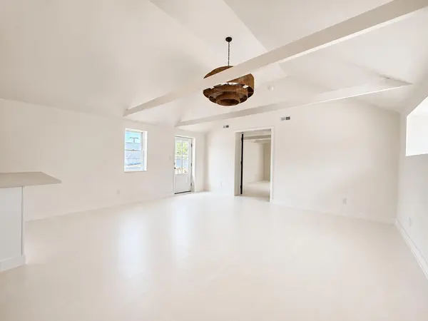 13 S Elm ST #2, Three Oaks Vllg, MI 49128