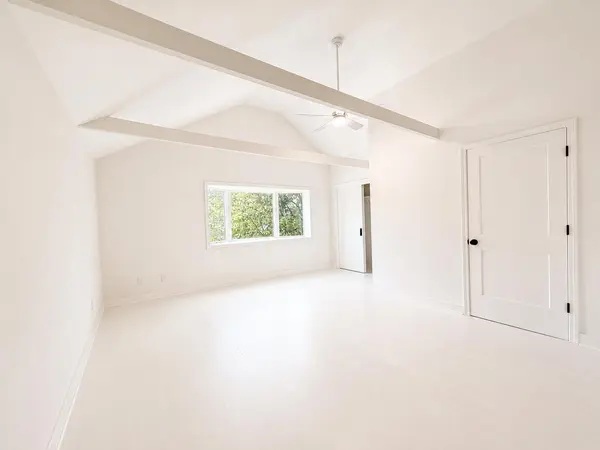 13 S Elm ST #2, Three Oaks Vllg, MI 49128