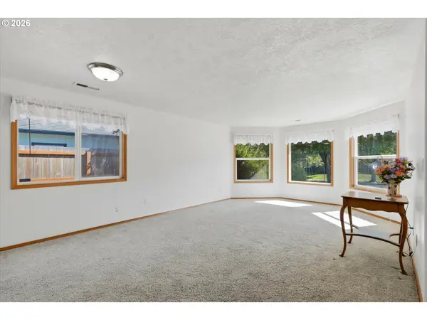 1715 SW SONGBIRD ST, Mc Minnville, OR 97128