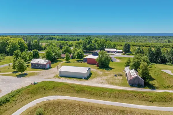 12924 McLachlan RD, Torch Lake Twp, MI 49648