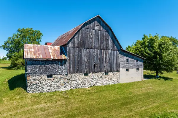 12924 McLachlan RD, Torch Lake Twp, MI 49648