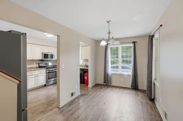 9050 Almena DR, Oshtemo Twp, MI 49009