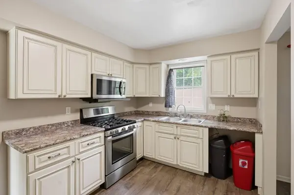 9050 Almena DR, Oshtemo Twp, MI 49009