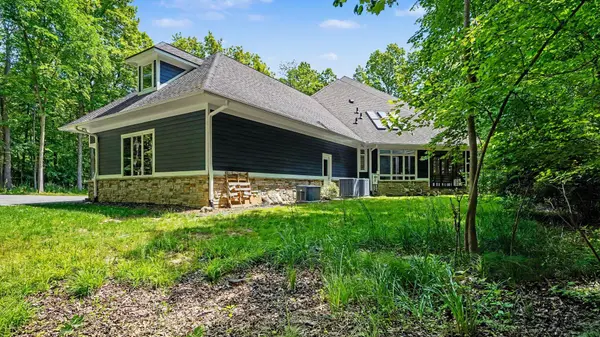 6311 Cobblestone LN, Webster Twp, MI 48130