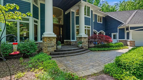 6311 Cobblestone LN, Webster Twp, MI 48130