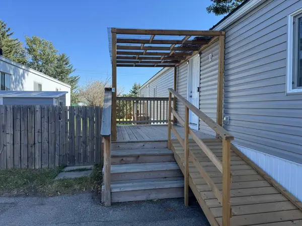 206 Polar AVE, High River, AB T1V 1J4