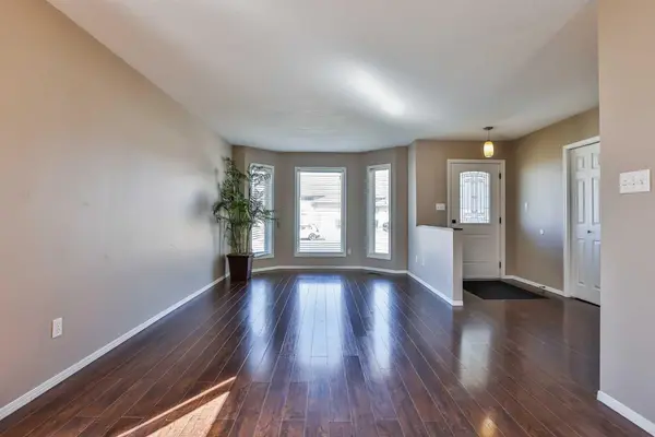 73 Mt Rundle BLVD W, Lethbridge, AB T1K 7J2