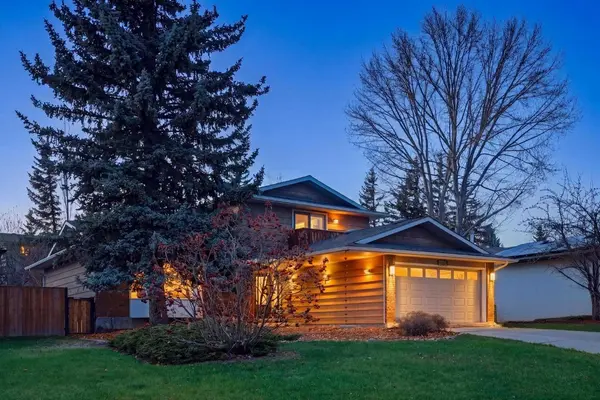 5893 Dalcastle DR NW, Calgary, AB T3A 2C2