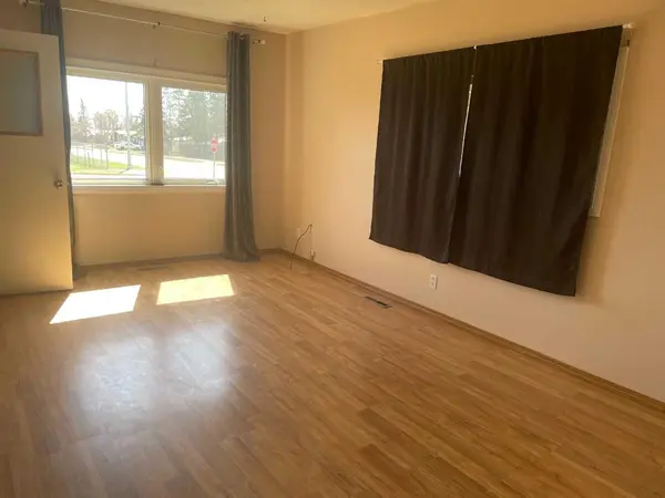 11232 105 AVE, Fairview, AB T0H 1L0