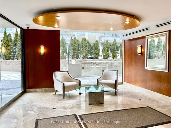 423 Avenue RD #1, Toronto C02, ON M4V 2H7