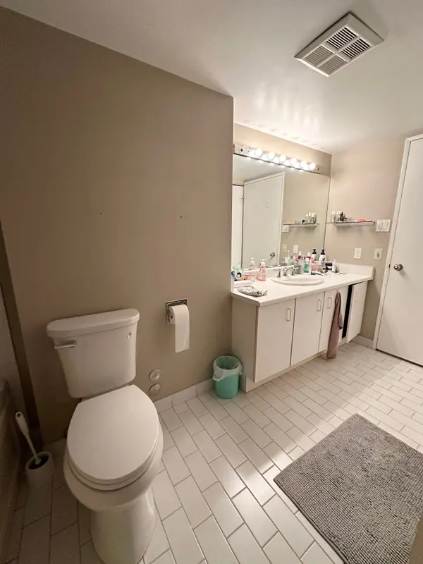44 St Joseph ST #2610, Toronto C01, ON M4Y 2W4