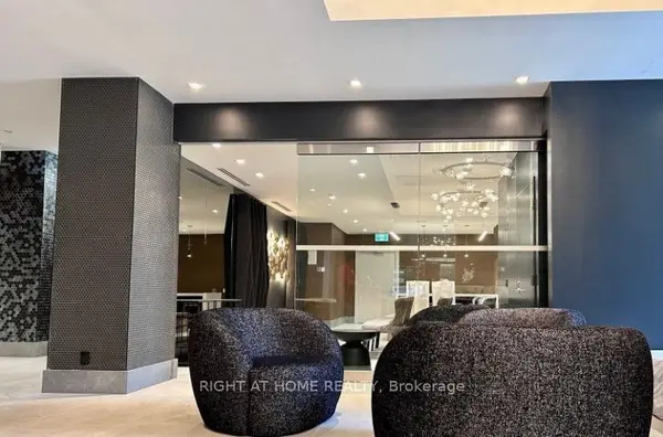 8 Widmer ST #906, Toronto C01, ON M5V 0W6