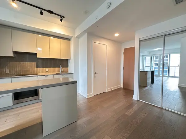 7 Grenville ST #1606, Toronto C01, ON M4Y 0E9