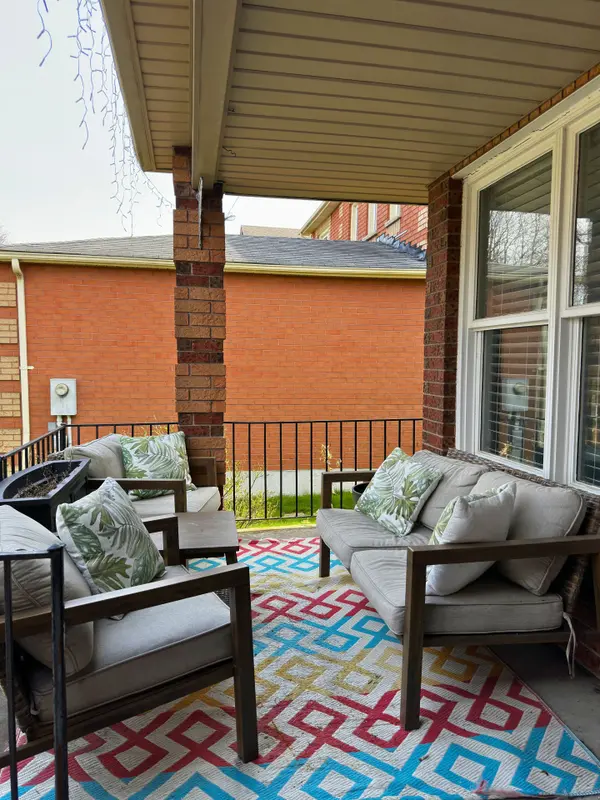 42 Brownell ST, Whitby, ON L1R 2E9