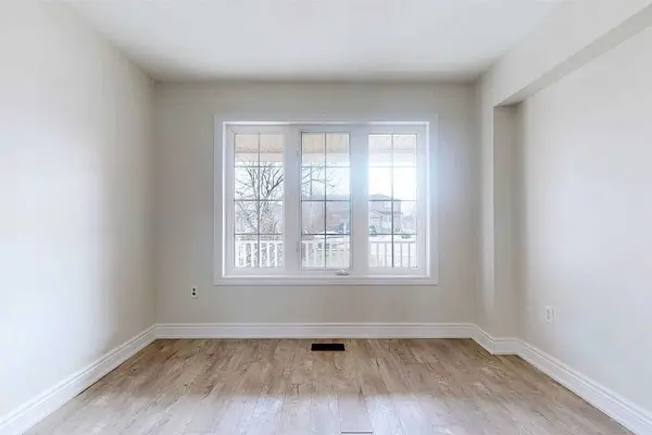 9 Sydenham Wells N/A, Barrie, ON L4M 6R3
