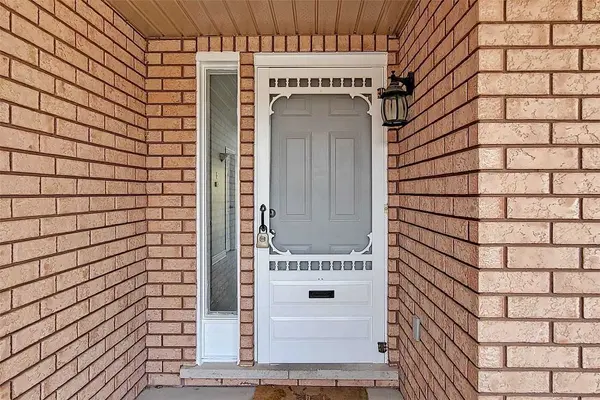 9 Sydenham Wells N/A, Barrie, ON L4M 6R3