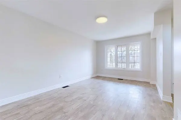 9 Sydenham Wells N/A, Barrie, ON L4M 6R3