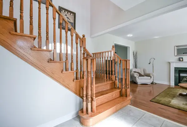 112 Crimson Ridge RD, Barrie, ON L4N 0G9