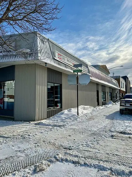20 Circle ST, Kapuskasing, ON P5N 1T4