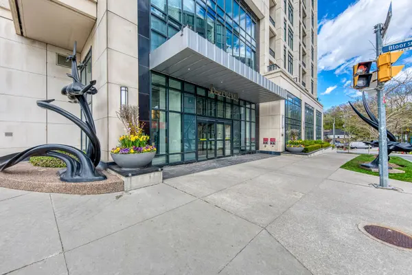 1 Old Mill DR #1118, Toronto W01, ON M6S 0A1