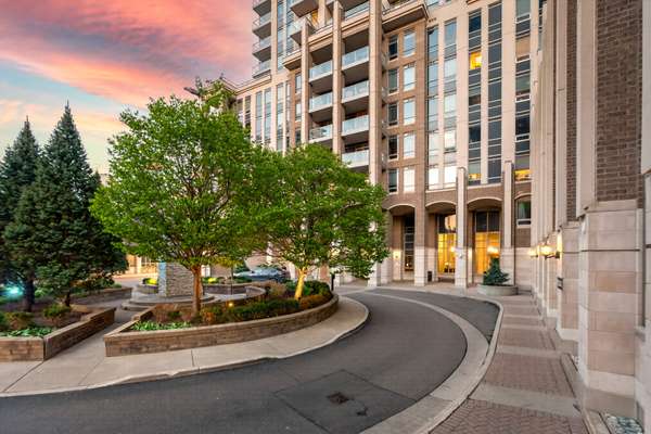 388 Prince of wales DR #3606, Mississauga, ON L5B 0A1