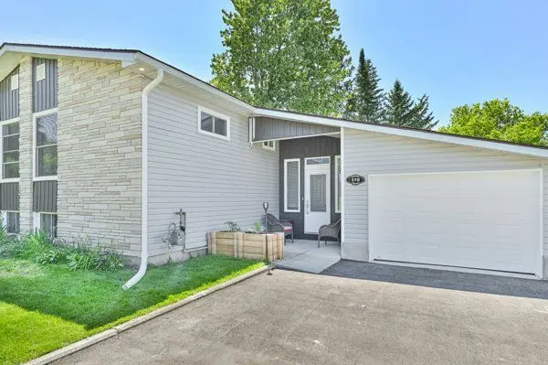 170 Durham ST N, Centre Hastings, ON K0K 2K0