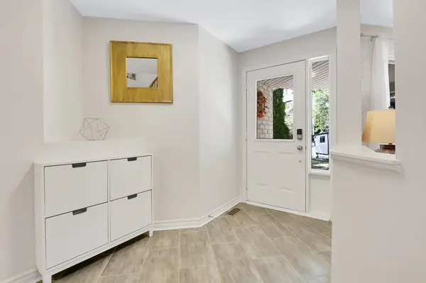 33 SPUR AVE, Kanata, ON K2M 2R9