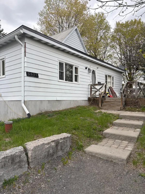 5535 Mitch Owens RD N, Blossom Park - Airport And Area, ON K1X 1C2
