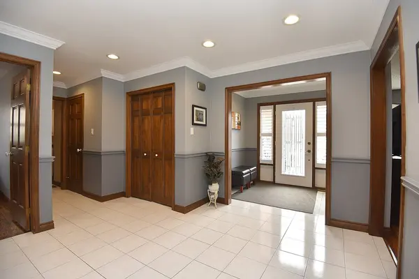 36 Tommar PL, Hamilton, ON L8G 5B4