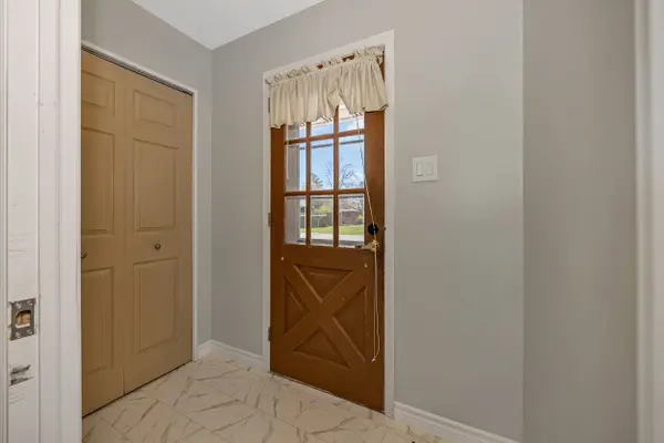 73 Southpark DR, Blackburn Hamlet, ON K1B 3B5