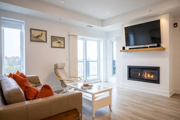 19A West ST N #406, Kawartha Lakes, ON K0M 1N0
