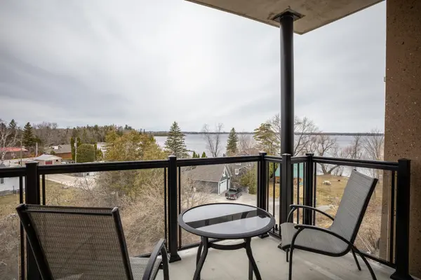 19A West ST N #406, Kawartha Lakes, ON K0M 1N0