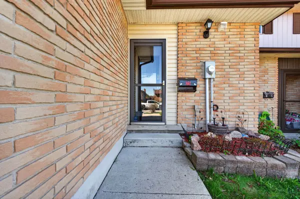 75 Windfield CRES, Kingston, ON K7K 6G6
