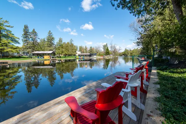 3 Lagoon DR, Kawartha Lakes, ON K0M 1N0