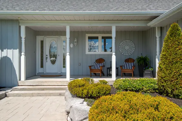 3 Lagoon DR, Kawartha Lakes, ON K0M 1N0