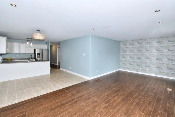 358 Middlefield RD, Peterborough, ON K9J 8S4
