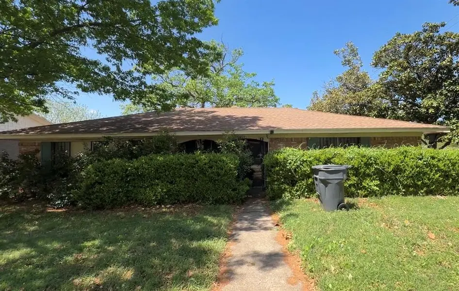 8591 Sweetwater Drive, Dallas, TX 75228