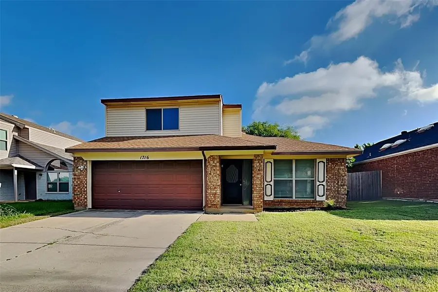 1716 Stoneway Drive, Grapevine, TX 76051