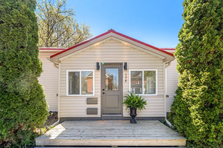 176 Sixth ST, Collingwood, ON L9Y 1Y9