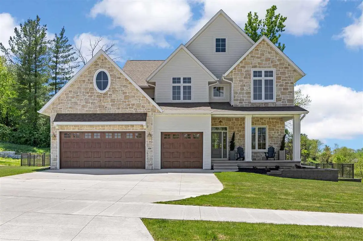 416 Auburn Ridge Rd, Coralville, IA 52241