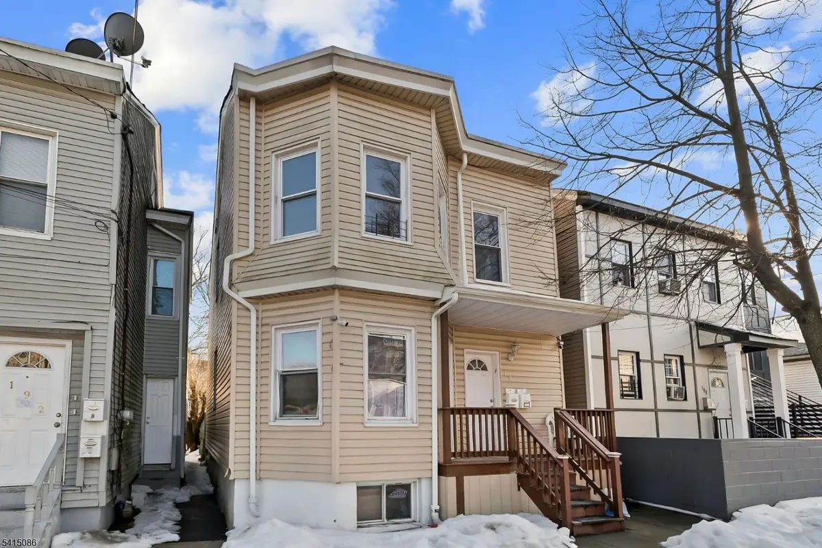 190 N 1St St, Paterson City, NJ 07522