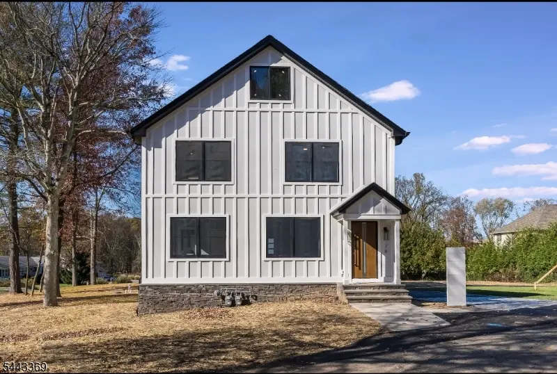 76 Burnet Rd, Florham Park Boro, NJ 07940