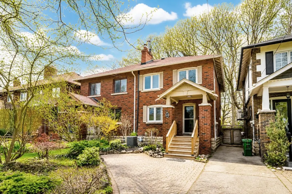168 Moore AVE, Toronto C09, ON M4T 1V8
