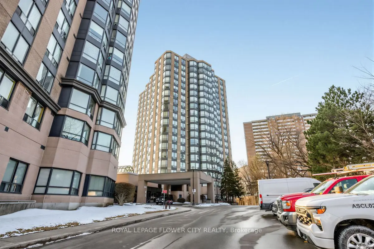 3 Hickory Tree RD #908, Toronto W04, ON M9N 3W5