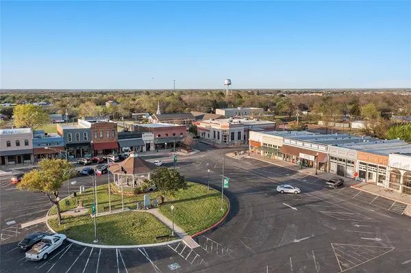 14119 Bacton Road, Pilot Point, TX 76258
