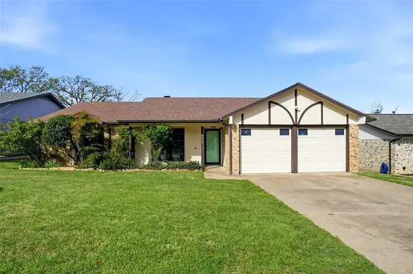 2610 Nelwin Place,  Arlington,  TX 76016